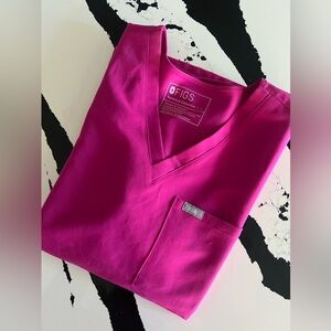 FIGS *RASPBERRY SORBET* Catarina Top Shirt Sz L